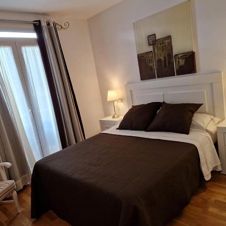 Apartamento Torres บาเลนเซีย ภายนอก รูปภาพ