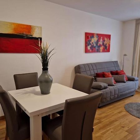 Apartamento Torres บาเลนเซีย ภายนอก รูปภาพ